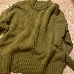 Forest green sweater knitted heavy